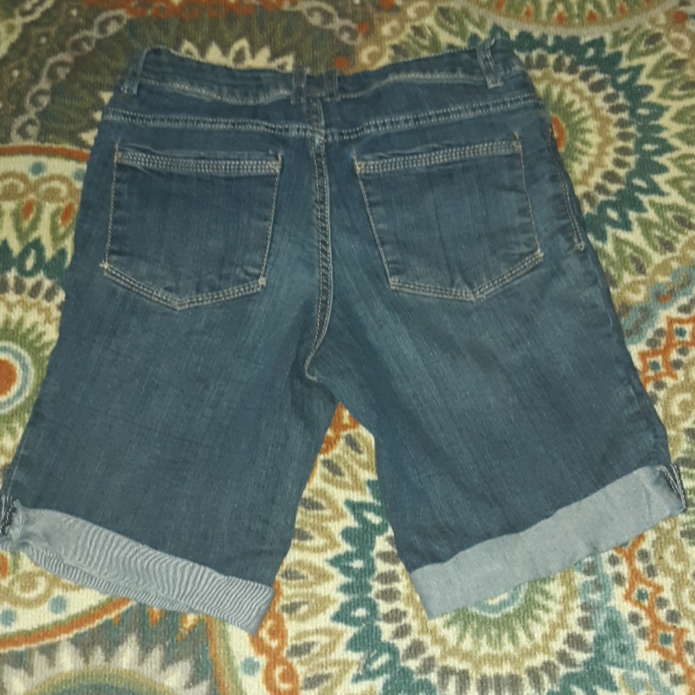 Jean shorts - Picture 2 of 3